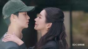 、求曲线y=x³与直线y=8x所围成的图形的面积.