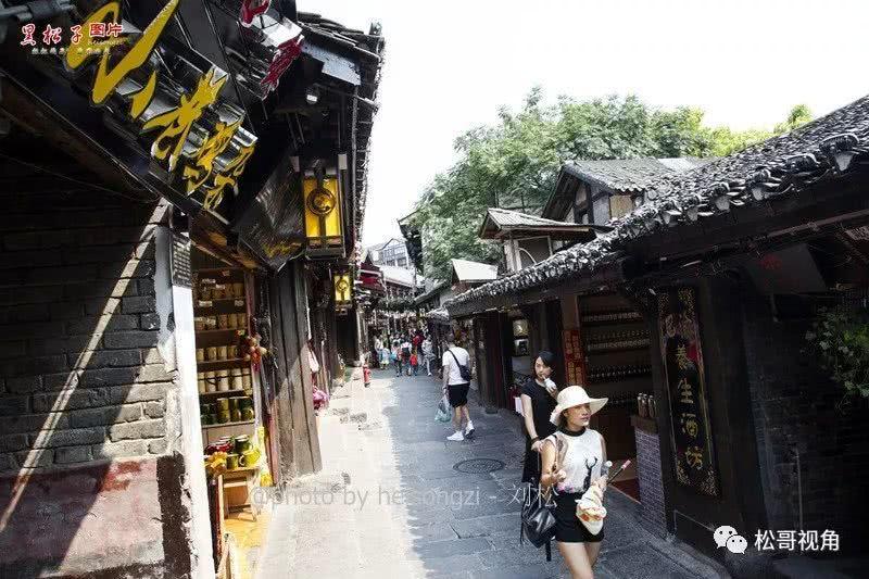 调兵山市：农家书屋“年货”足  农民充电年味浓